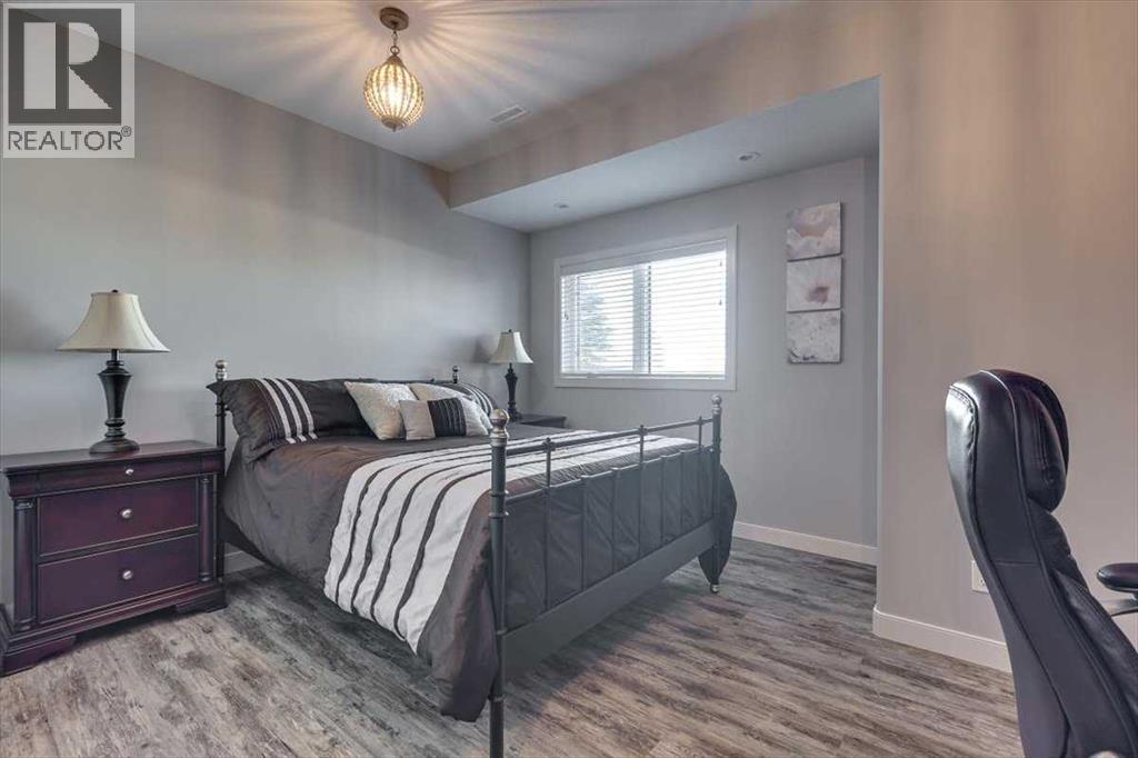 5 Leonard Close, Sylvan Lake, Alberta  T4S 0E7 - Photo 38 - A2266256