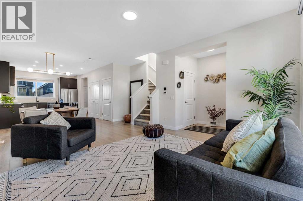 231 Lavender Manor Se, Calgary, Alberta  T3S 0G8 - Photo 4 - A2266076