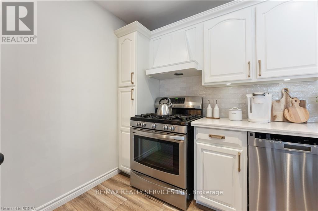 7 Sycamore Drive, Brantford, Ontario  N3R 2M2 - Photo 13 - X12479701