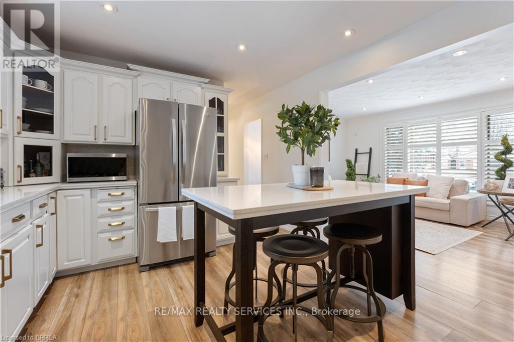 7 Sycamore Drive, Brantford, Ontario  N3R 2M2 - Photo 15 - X12479701