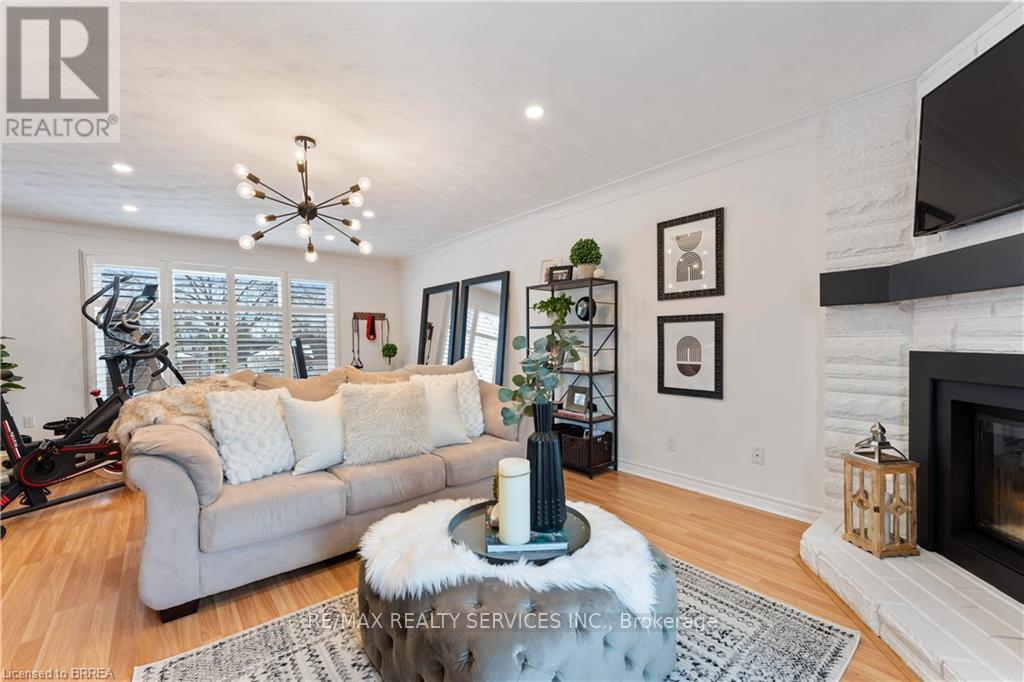 7 Sycamore Drive, Brantford, Ontario  N3R 2M2 - Photo 24 - X12479701