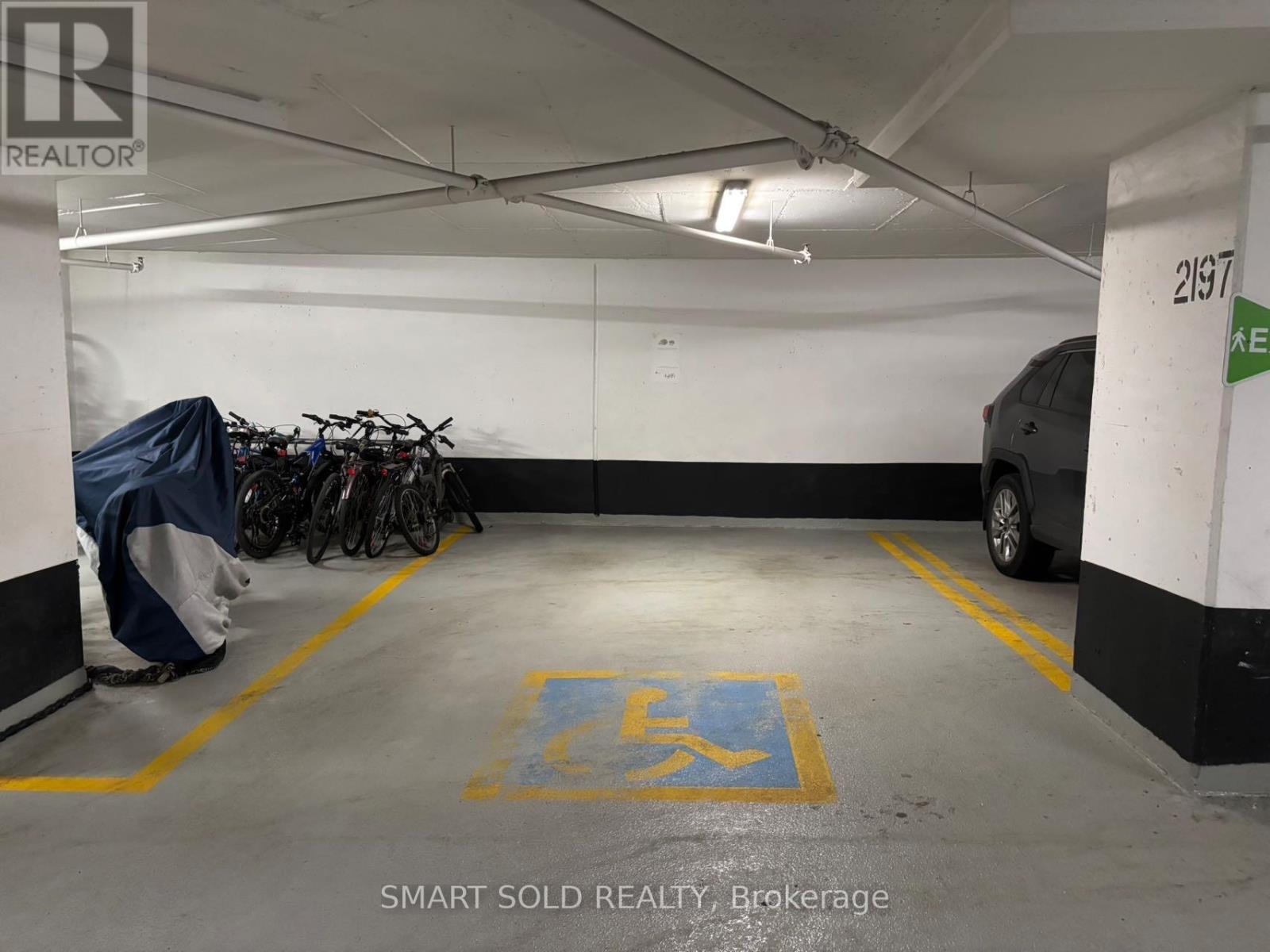 2212 Lakehsore Boulevard W, Toronto, Ontario  M8V 0C2 - Photo 2 - W12213900