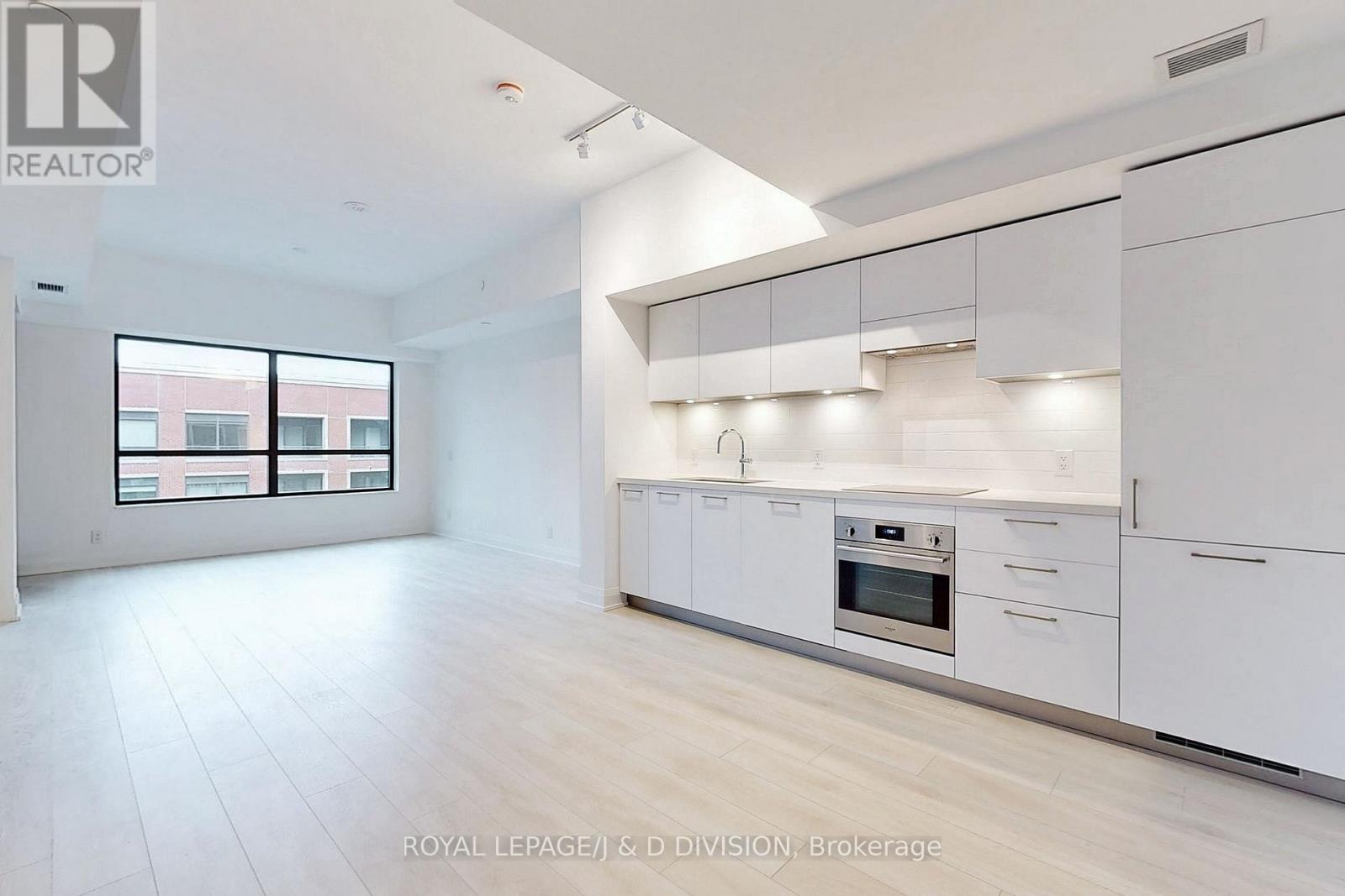 626 - 33 Frederick Todd Way, Toronto, Ontario  M4G 0C9 - Photo 2 - C12479716