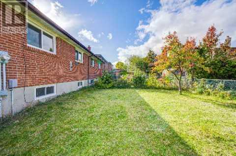 86 Tuscarora Drive, Toronto, Ontario  M2H 2K3 - Photo 47 - C12479665