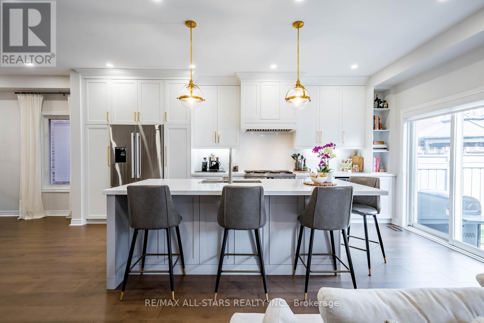 27 HORN STREET, Whitchurch-Stouffville, Ontario