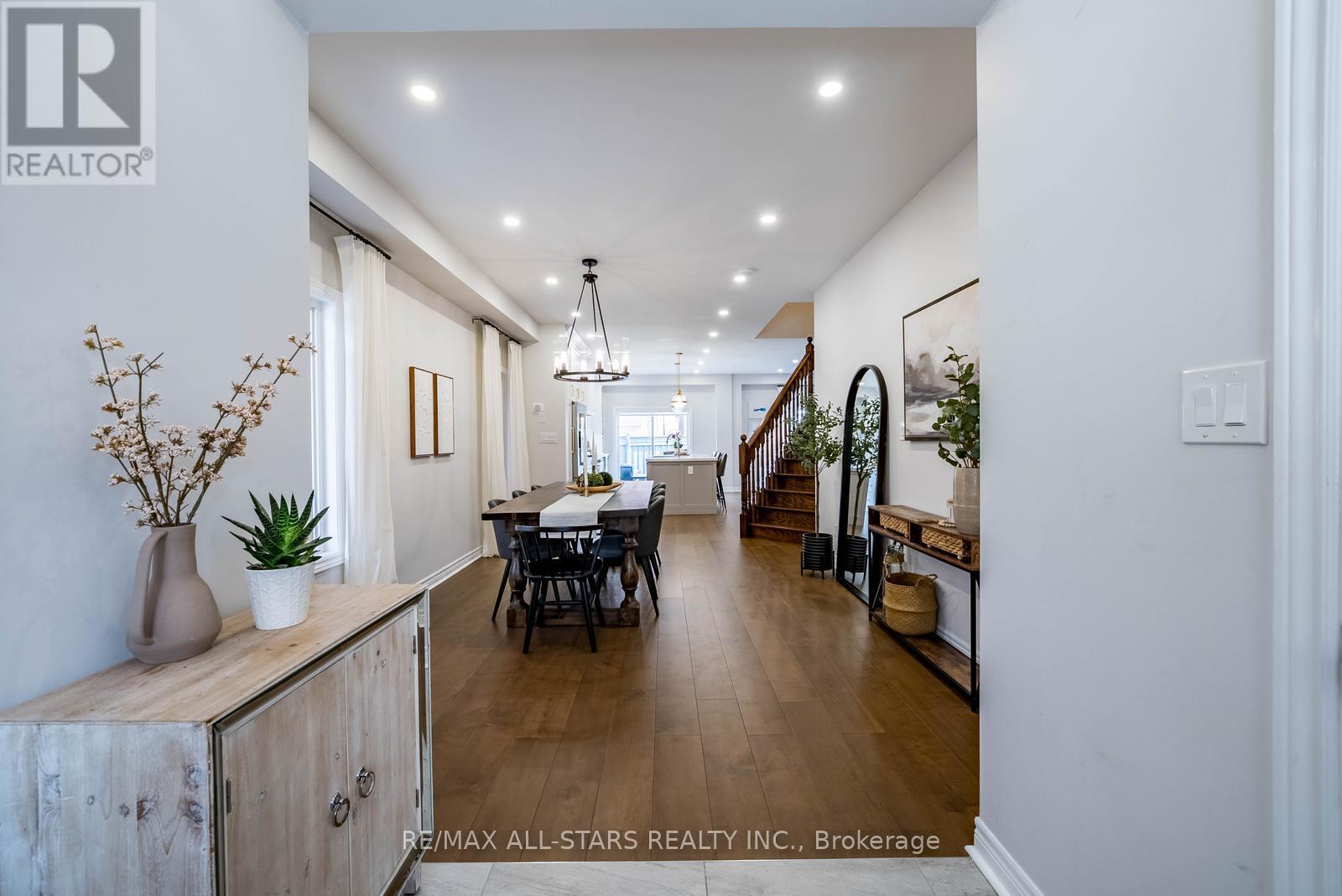 27 Horn Street, Whitchurch-Stouffville, Ontario  L4A 0X9 - Photo 4 - N12479734