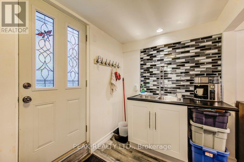 92 Brant Avenue, Guelph, Ontario  N1E 1G3 - Photo 36 - X12479713