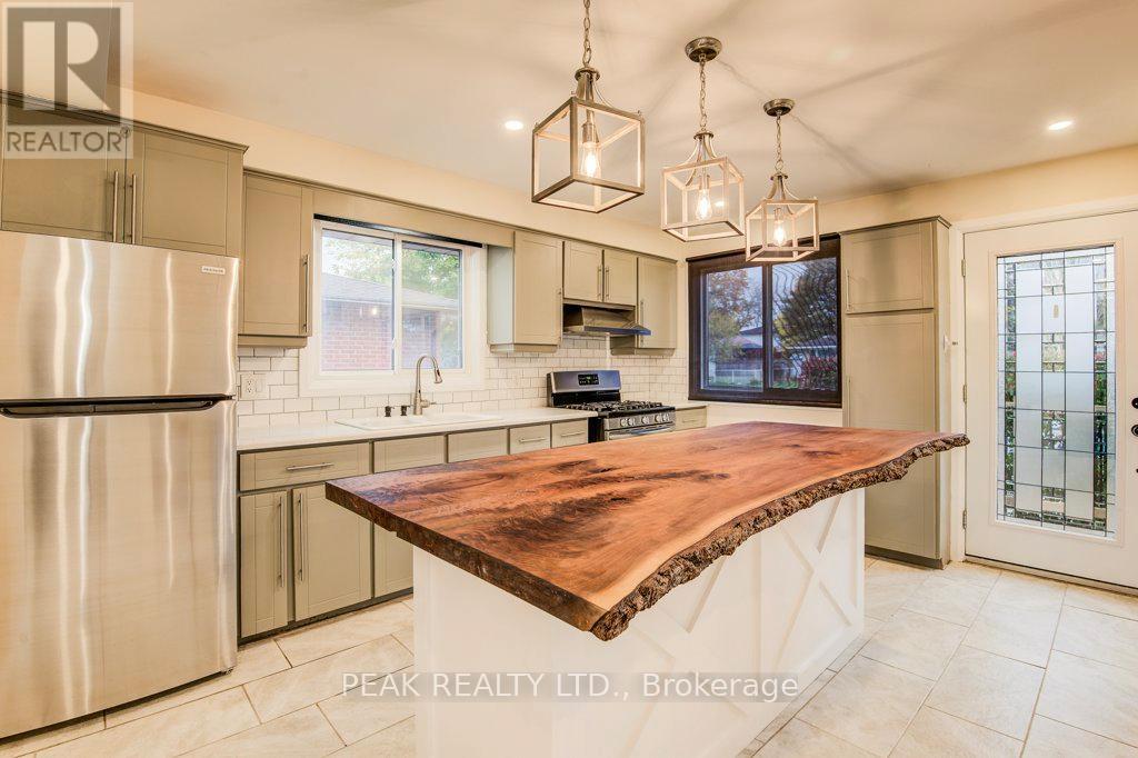 92 Brant Avenue, Guelph, Ontario  N1E 1G3 - Photo 6 - X12479713