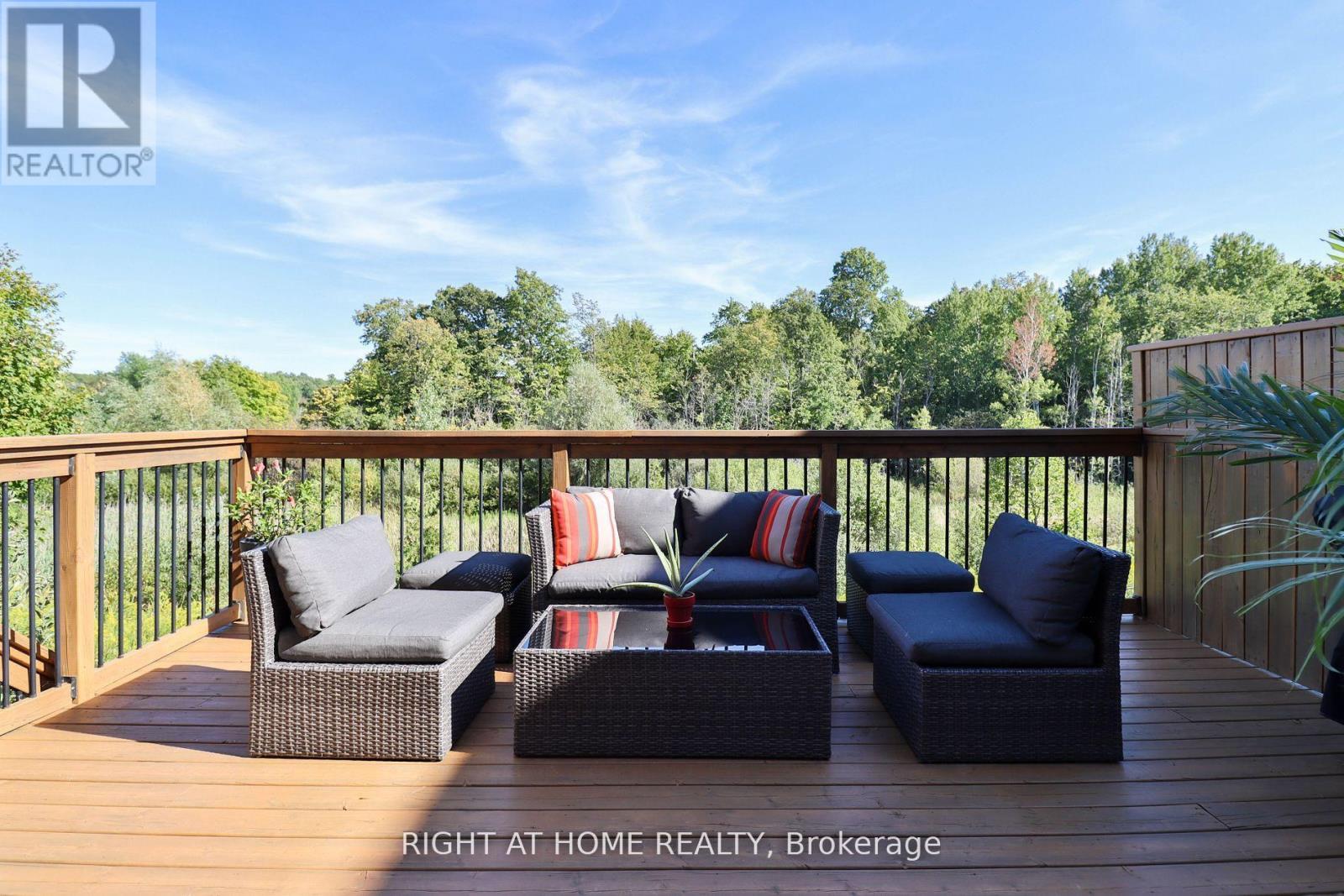 101 ROY HARPER AVENUE, Aurora, Ontario