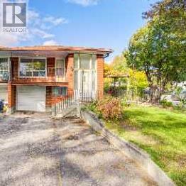 86 Tuscarora Drive, Toronto, Ontario  M2H 2K3 - Photo 2 - C12479665
