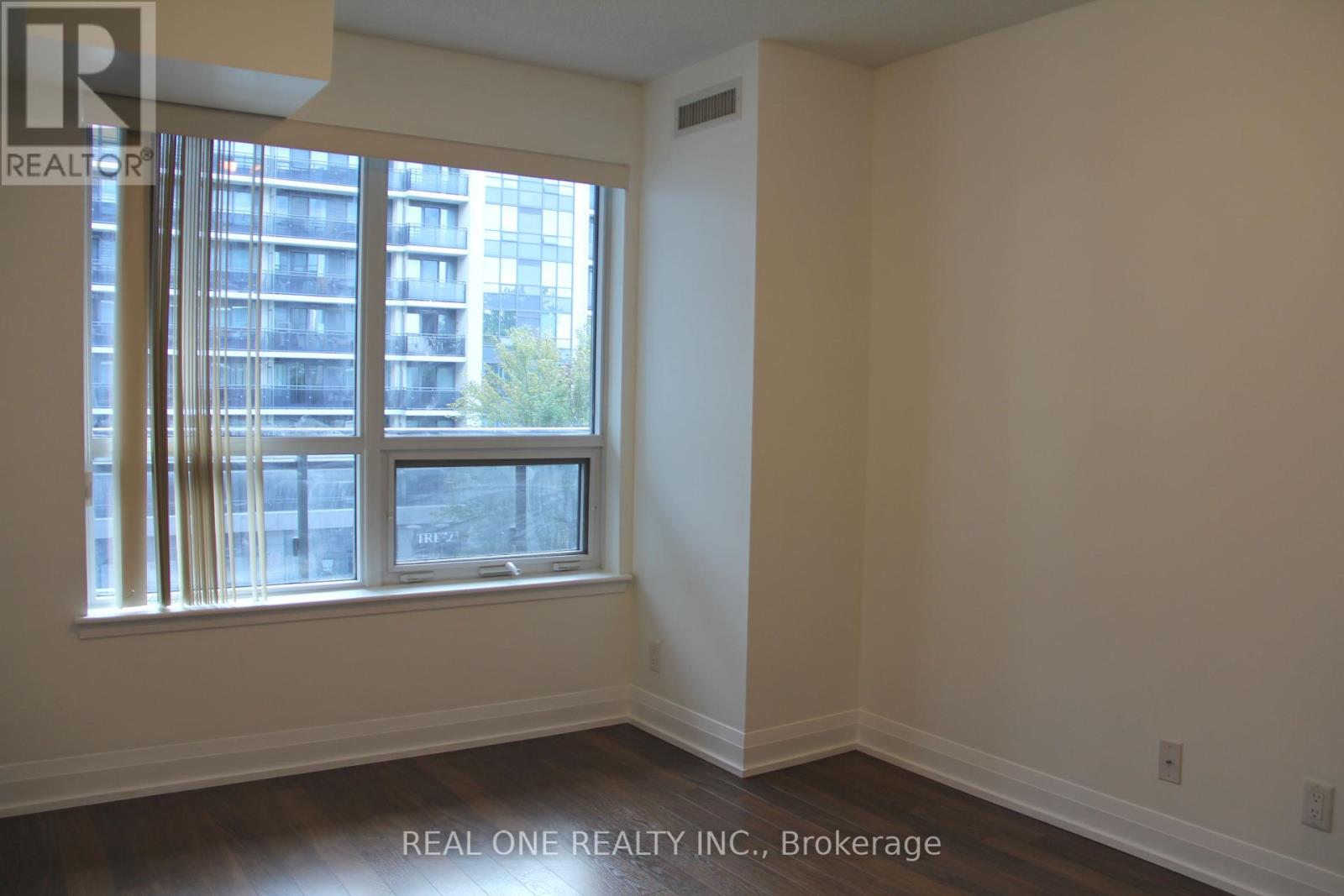 510 - 376 Highway 7 E, Richmond Hill, Ontario  L4B 0C7 - Photo 9 - N12401713