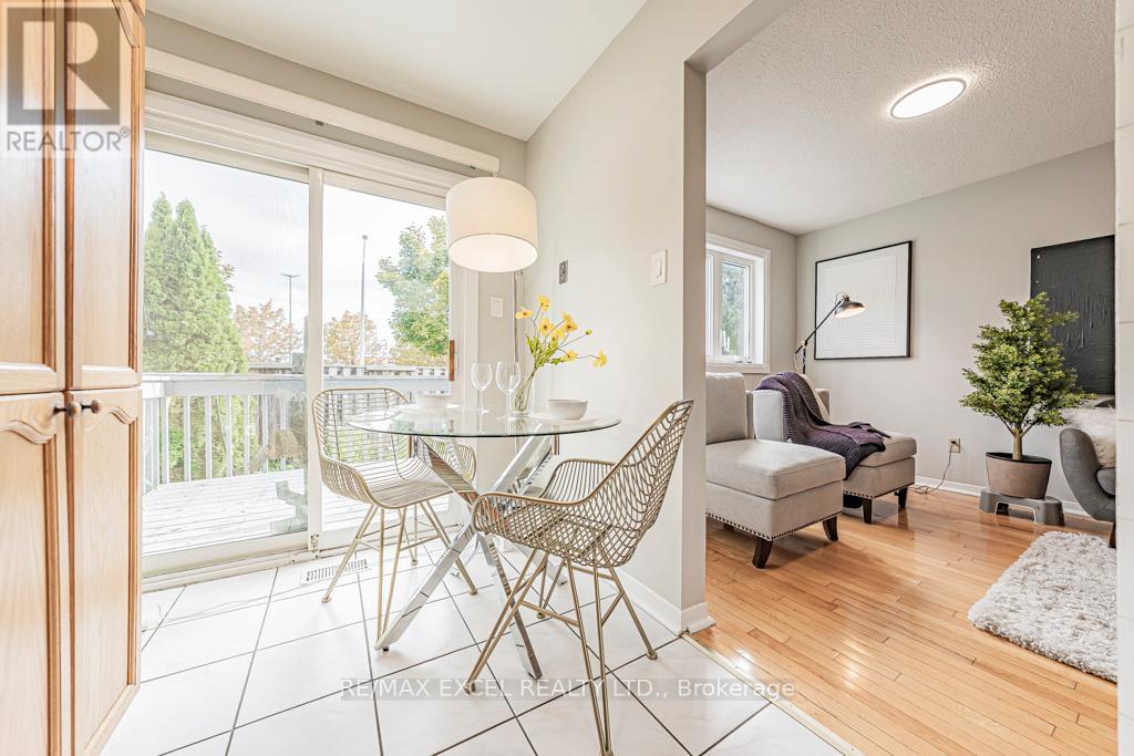 21 Brimstone Crescent, Toronto, Ontario  M1V 3C8 - Photo 2 - E12479740