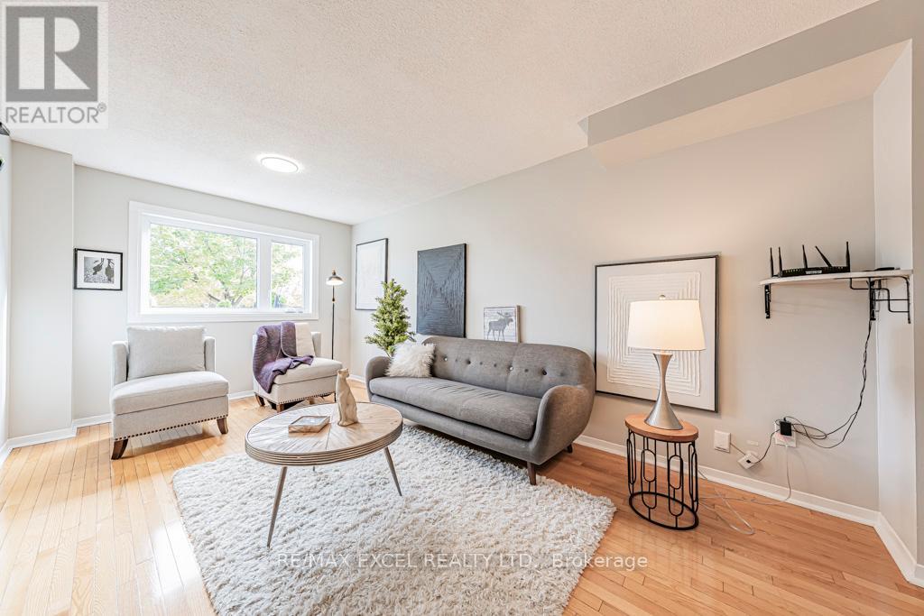 21 Brimstone Crescent, Toronto, Ontario  M1V 3C8 - Photo 4 - E12479740