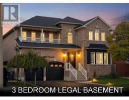 32 COURTSFIELD CRESCENT, Brampton, Ontario