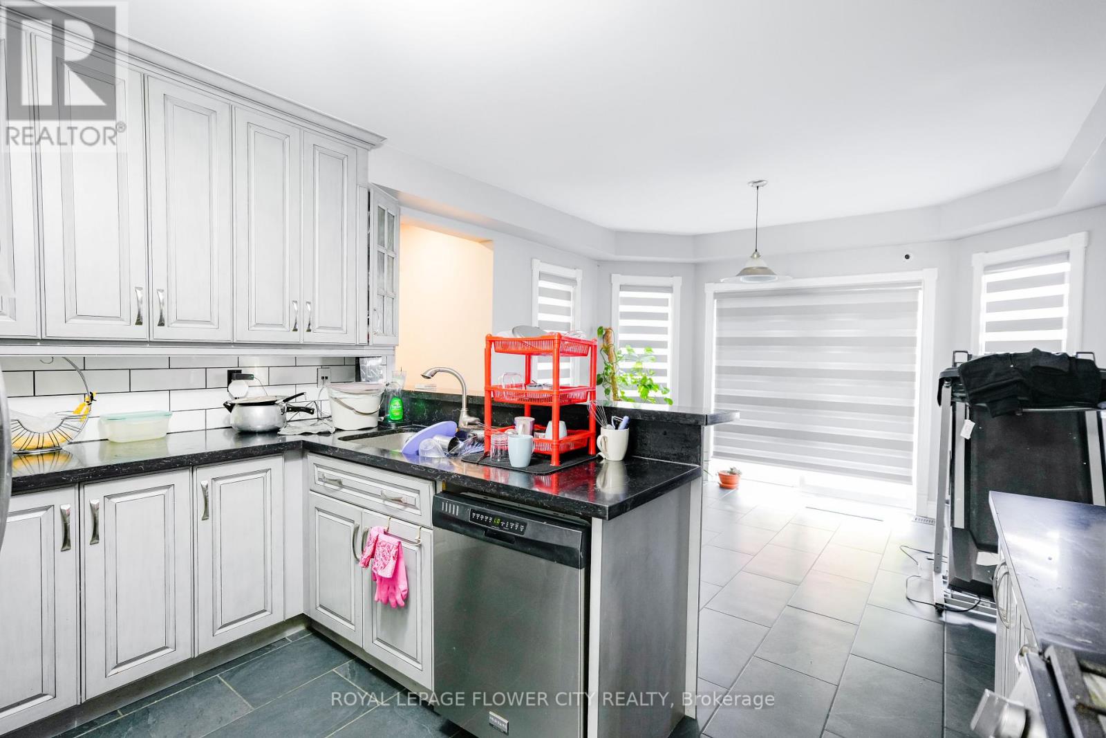 32 Courtsfield Crescent, Brampton, Ontario  L7A 2E2 - Photo 19 - W12476671