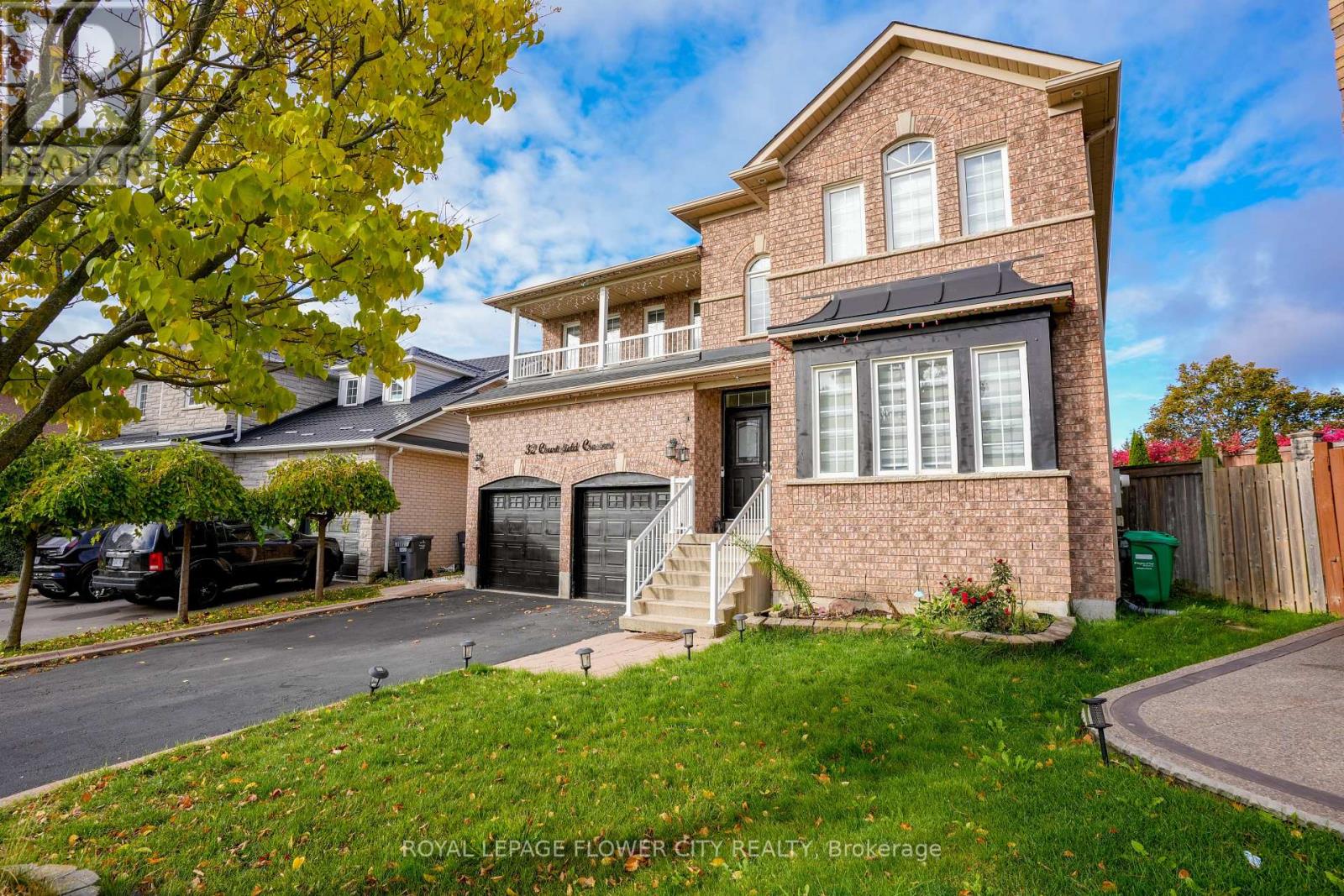 32 Courtsfield Crescent, Brampton, Ontario  L7A 2E2 - Photo 5 - W12476671