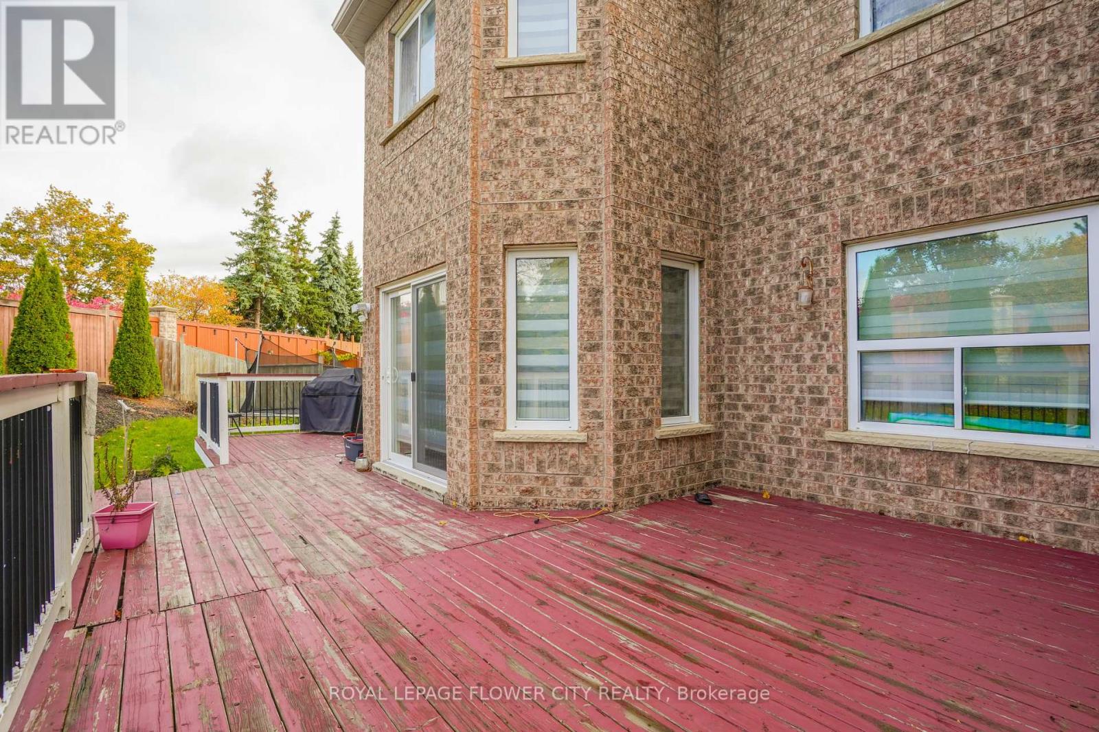 32 Courtsfield Crescent, Brampton, Ontario  L7A 2E2 - Photo 45 - W12476671