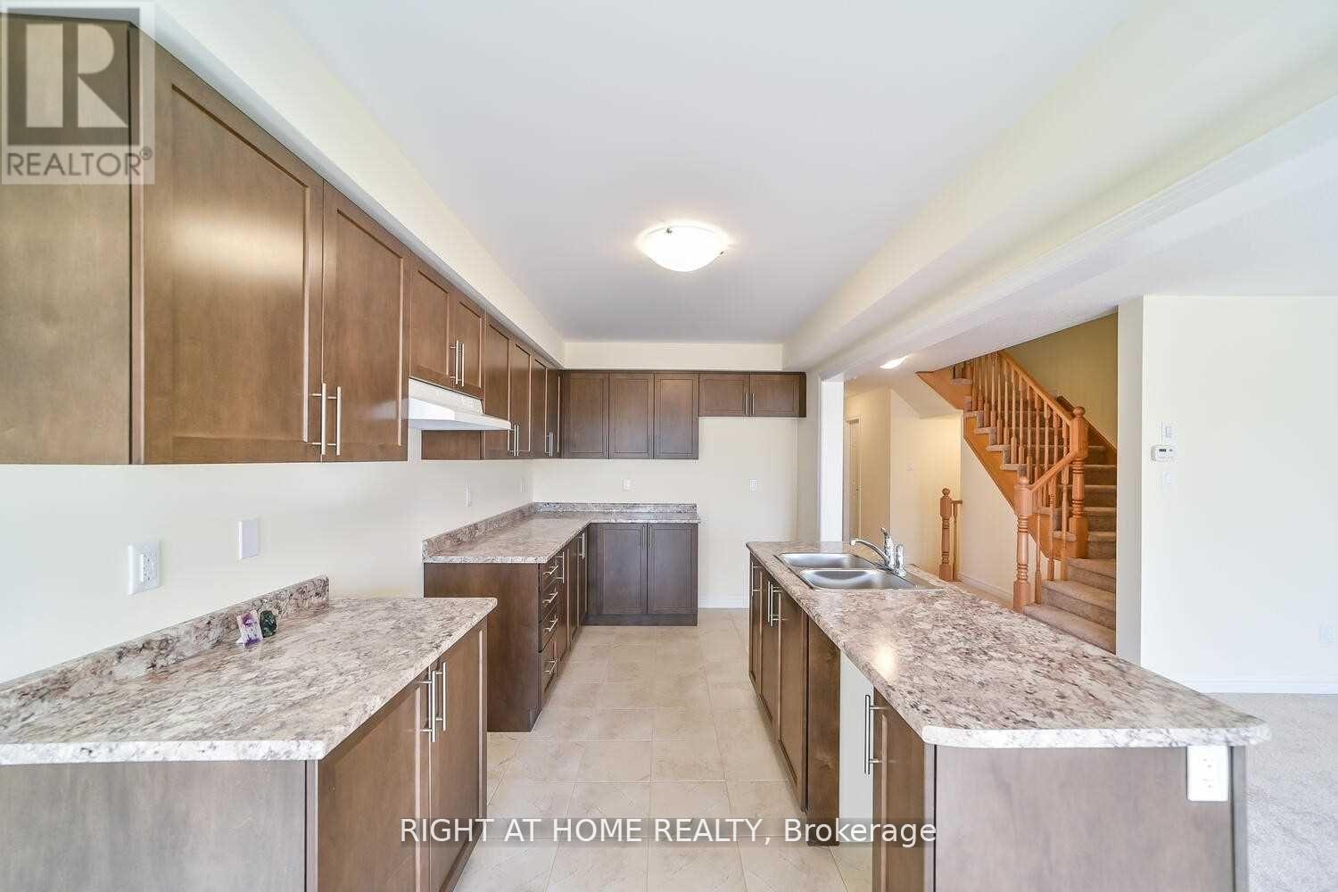 38 - 755 Linden Drive, Cambridge, Ontario  N3H 0E4 - Photo 8 - X12479739
