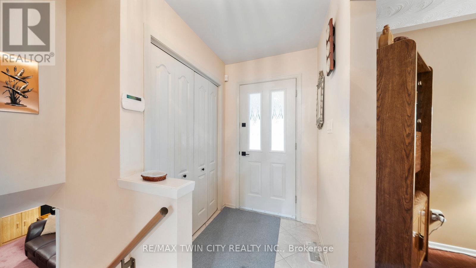 42 Palm Crescent, Brantford, Ontario  N3R 5G2 - Photo 10 - X12479744