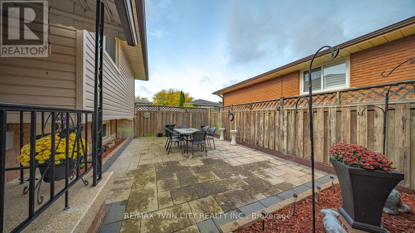 42 Palm Crescent, Brantford, Ontario  N3R 5G2 - Photo 34 - X12479744