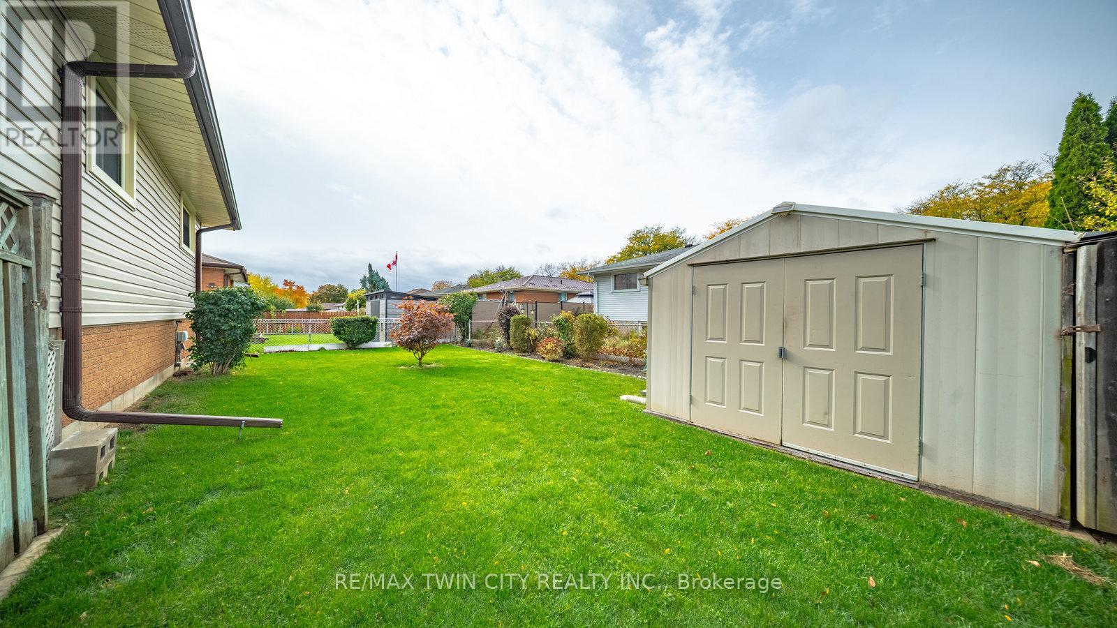 42 Palm Crescent, Brantford, Ontario  N3R 5G2 - Photo 40 - X12479744