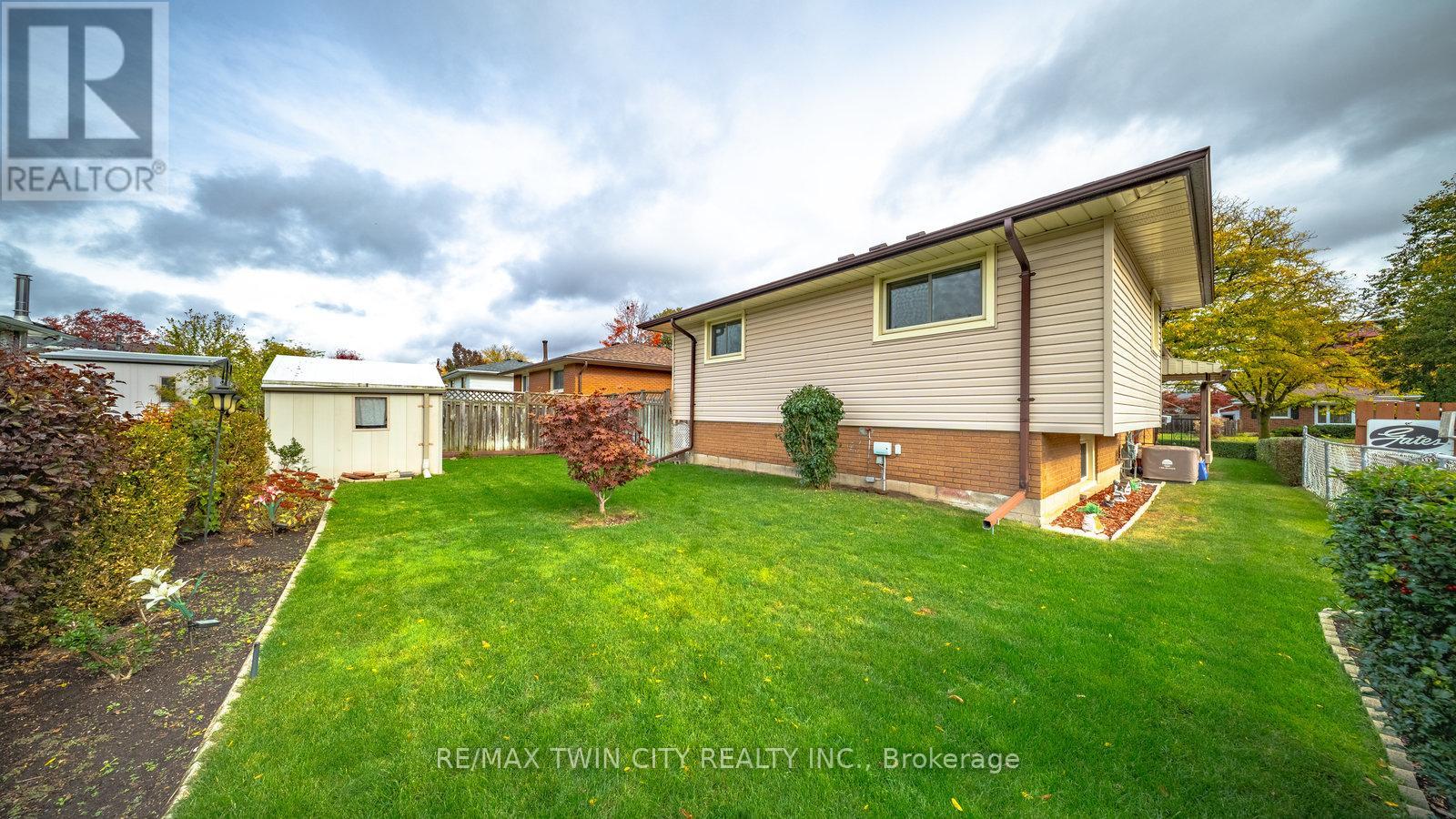 42 Palm Crescent, Brantford, Ontario  N3R 5G2 - Photo 42 - X12479744
