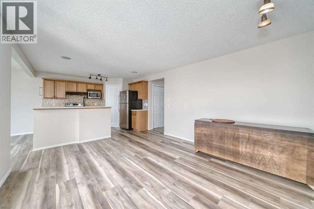 106 Saddletree Drive Ne, Calgary, Alberta  T3J 4W9 - Photo 9 - A2256724