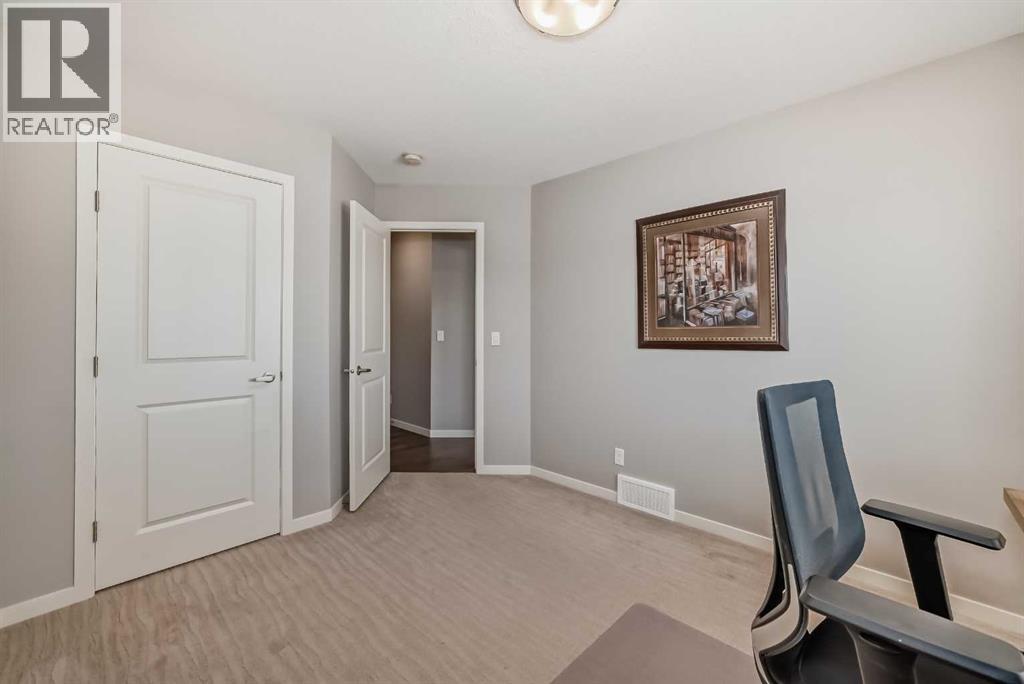 226 West Grove Point Sw, Calgary, Alberta  T3H 1Y7 - Photo 33 - A2266460