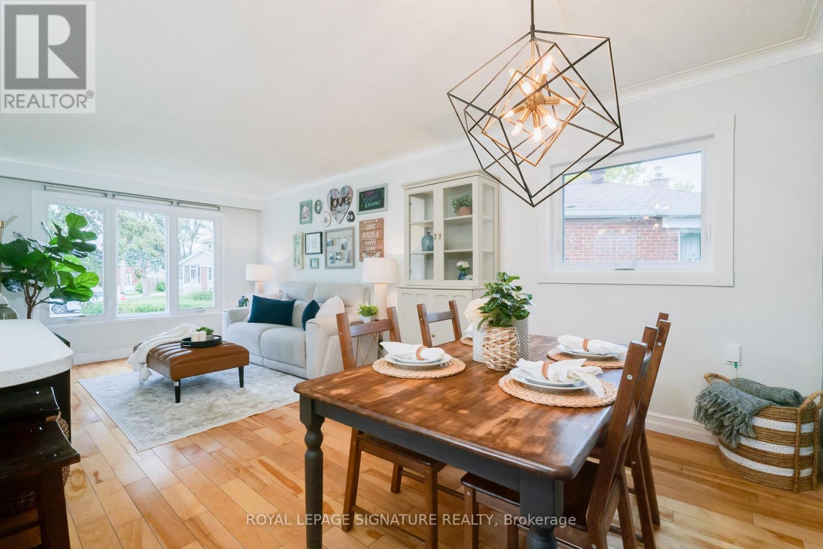 31 Castille Avenue, Toronto, Ontario  M1R 2C2 - Photo 8 - E12479758