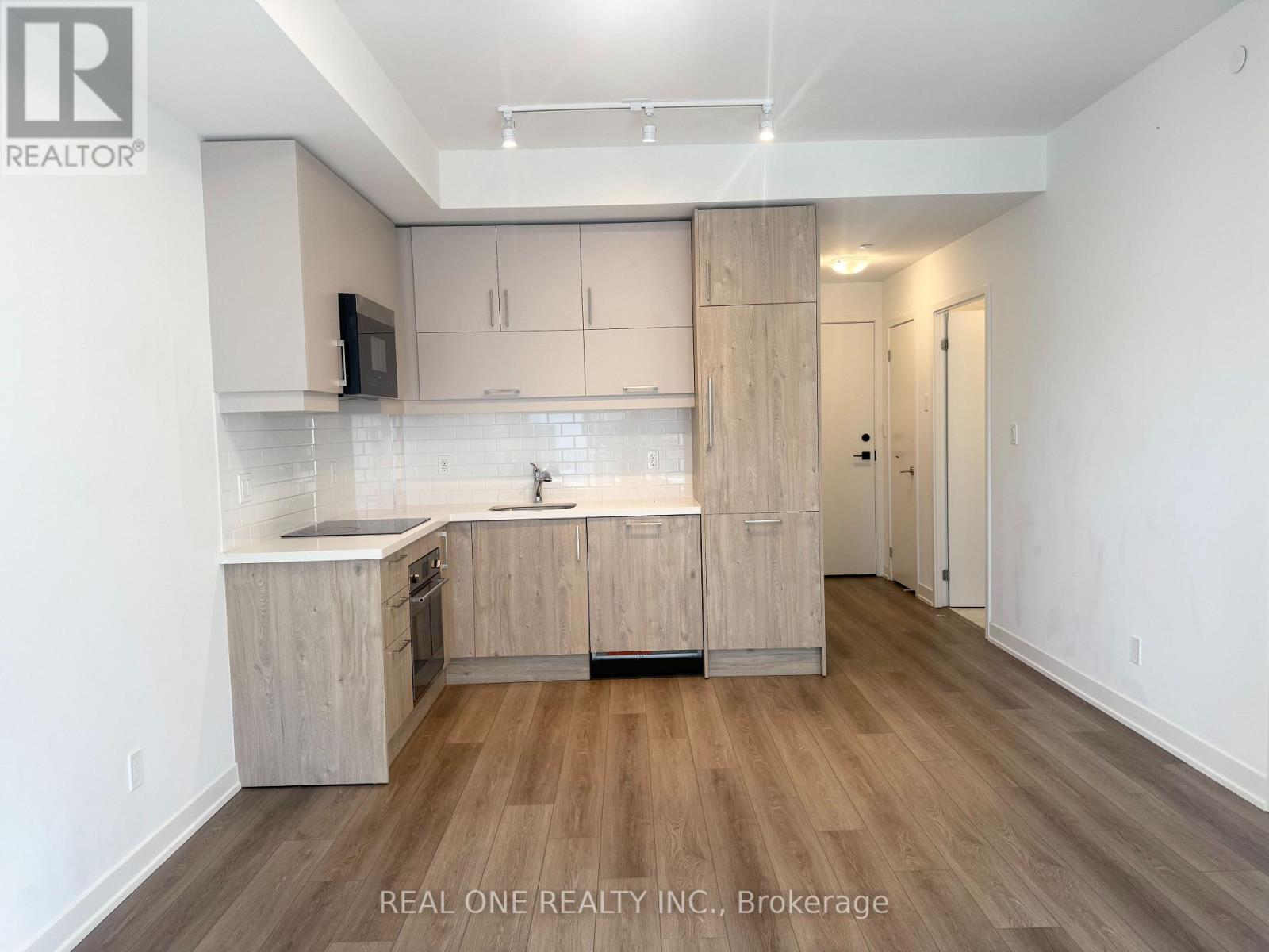 C802 - 38 SIMCOE PROMENADE, Markham, Ontario