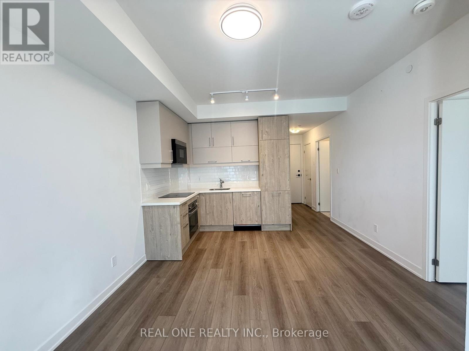 C802 - 38 Simcoe Promenade, Markham, Ontario  L6G 0H7 - Photo 4 - N12479750