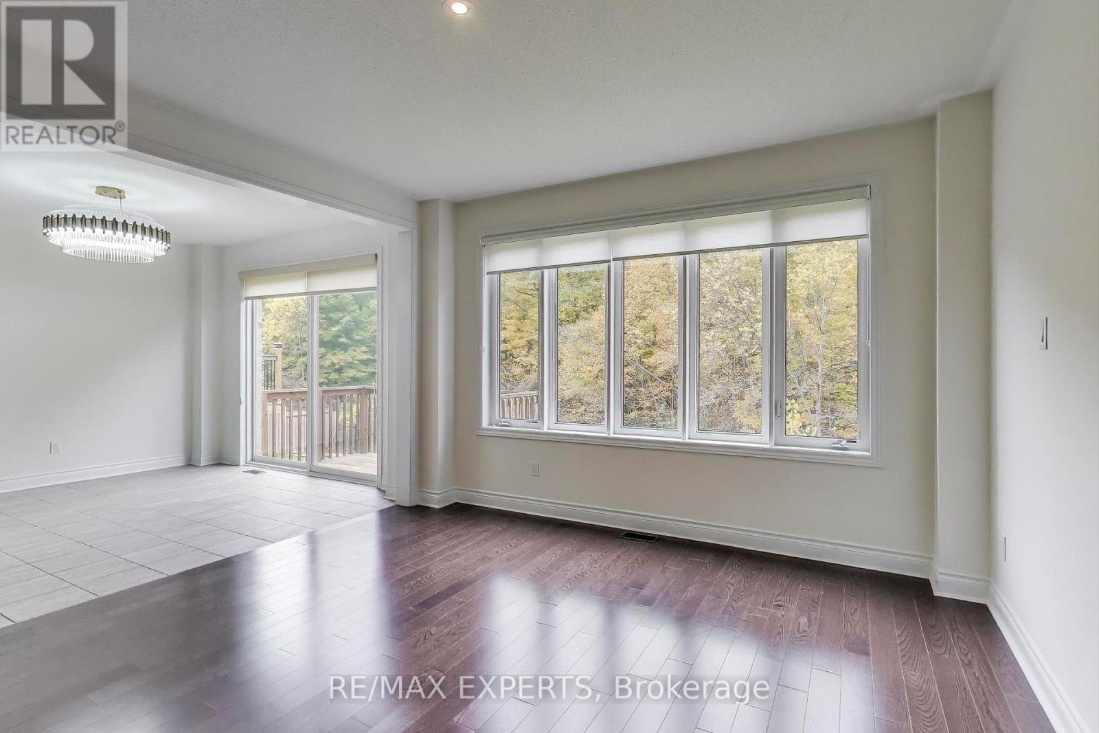 216 Butternut Ridge Trail, Aurora, Ontario  L4G 3P1 - Photo 16 - N12479757