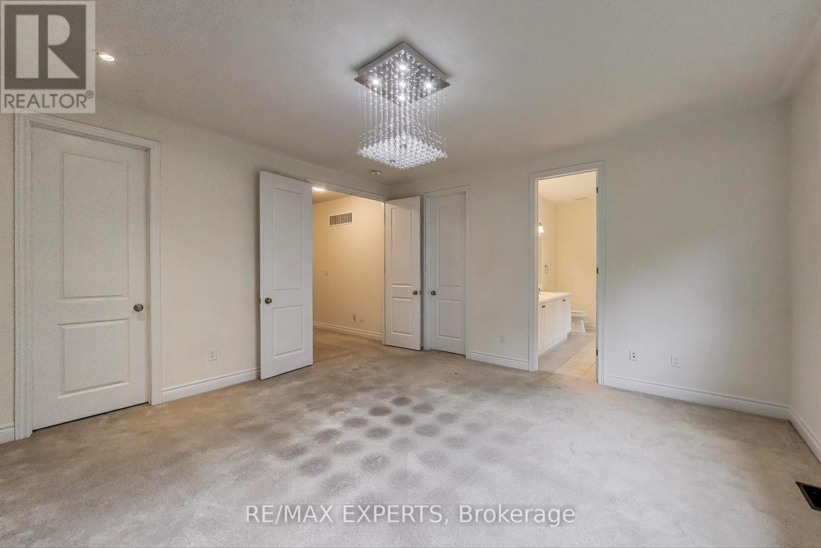 216 Butternut Ridge Trail, Aurora, Ontario  L4G 3P1 - Photo 24 - N12479757