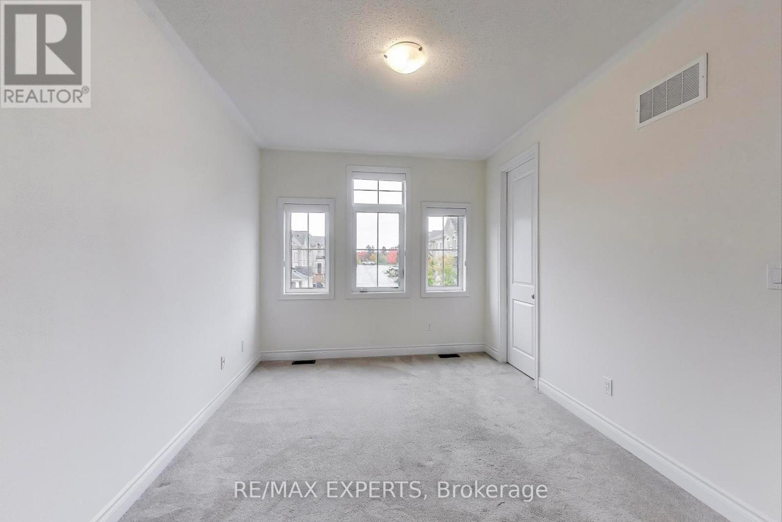 216 Butternut Ridge Trail, Aurora, Ontario  L4G 3P1 - Photo 29 - N12479757