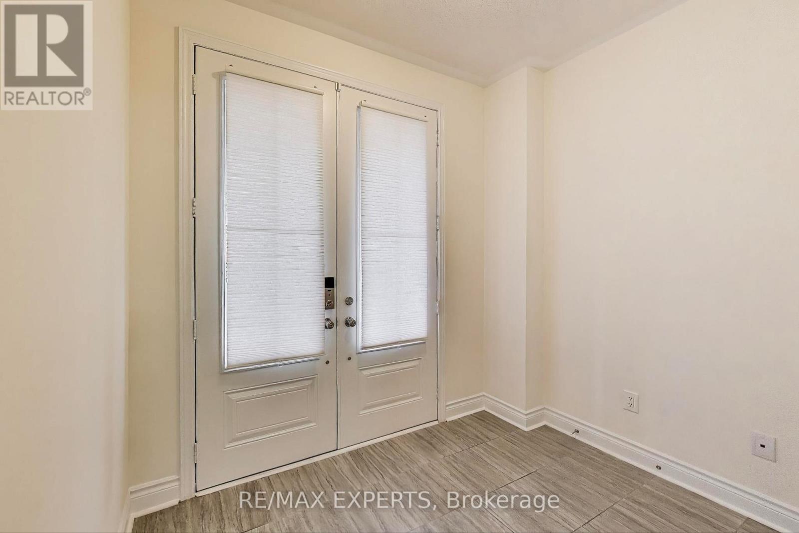 216 Butternut Ridge Trail, Aurora, Ontario  L4G 3P1 - Photo 3 - N12479757