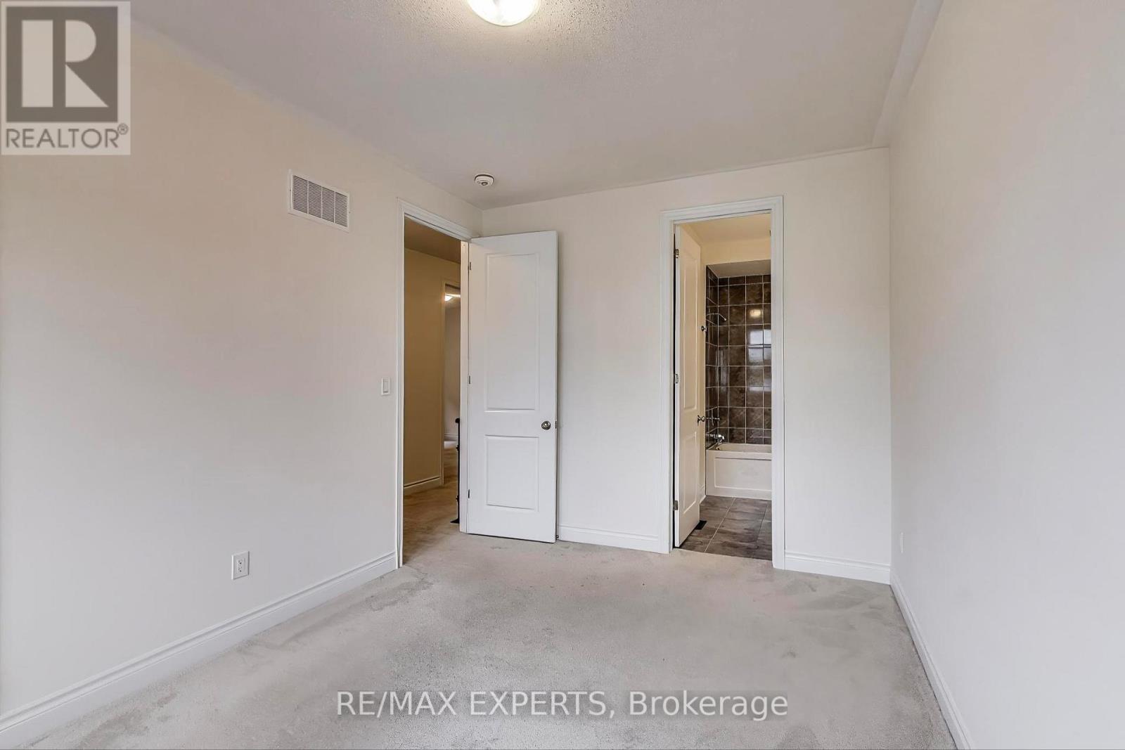 216 Butternut Ridge Trail, Aurora, Ontario  L4G 3P1 - Photo 30 - N12479757