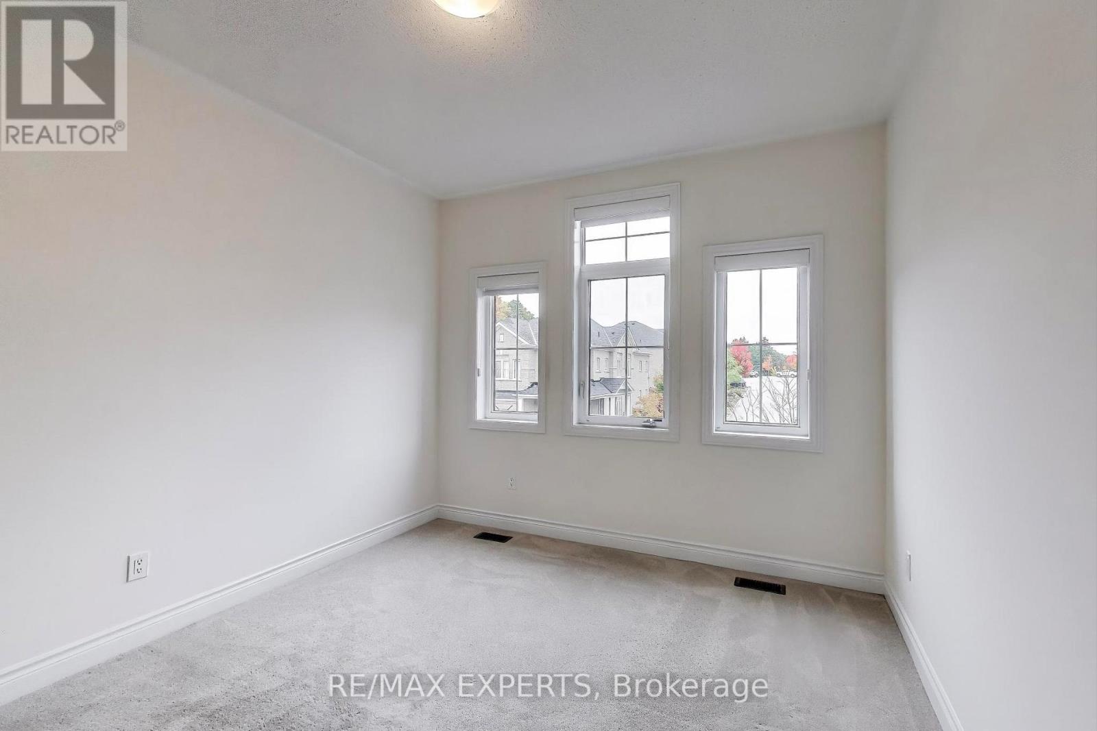 216 Butternut Ridge Trail, Aurora, Ontario  L4G 3P1 - Photo 34 - N12479757