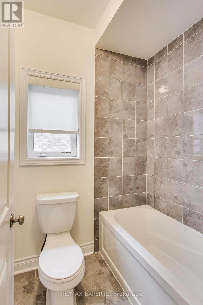 216 Butternut Ridge Trail, Aurora, Ontario  L4G 3P1 - Photo 38 - N12479757