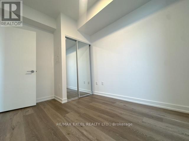 711 - 395 Square One Drive, Mississauga, Ontario  L5B 0P6 - Photo 7 - W12479754