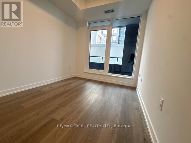 711 - 395 Square One Drive, Mississauga, Ontario  L5B 0P6 - Photo 8 - W12479754