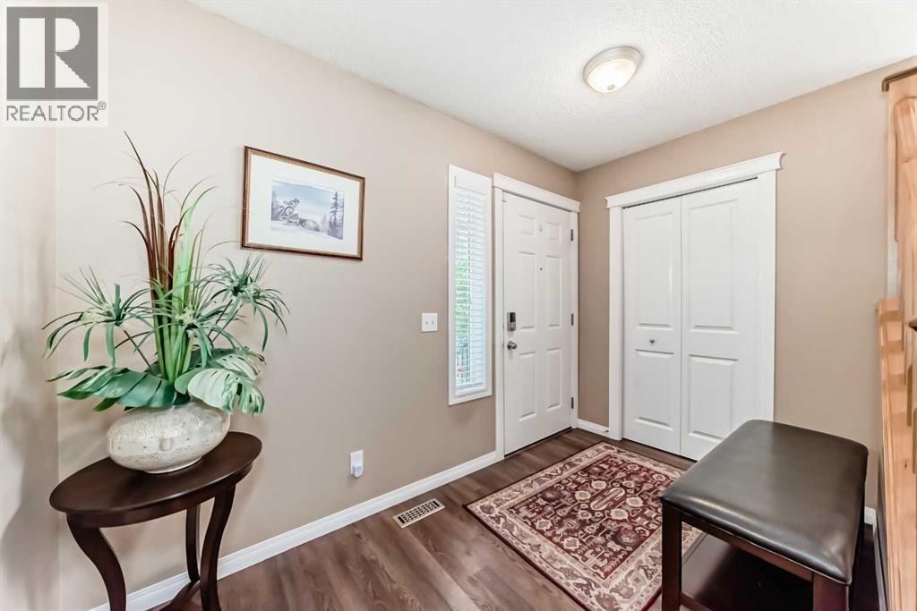 66 Cougar Ridge Circle Sw, Calgary, Alberta  T3H 5C8 - Photo 2 - A2259579