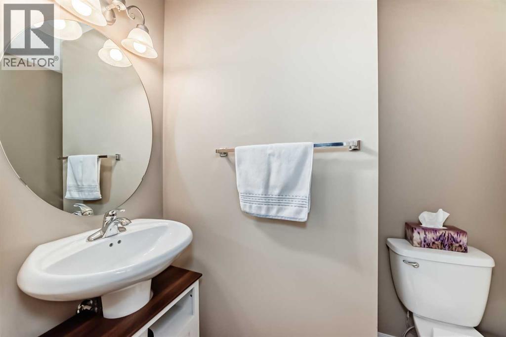 66 Cougar Ridge Circle Sw, Calgary, Alberta  T3H 5C8 - Photo 11 - A2259579