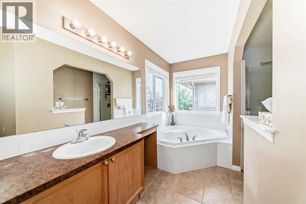 66 Cougar Ridge Circle Sw, Calgary, Alberta  T3H 5C8 - Photo 14 - A2259579