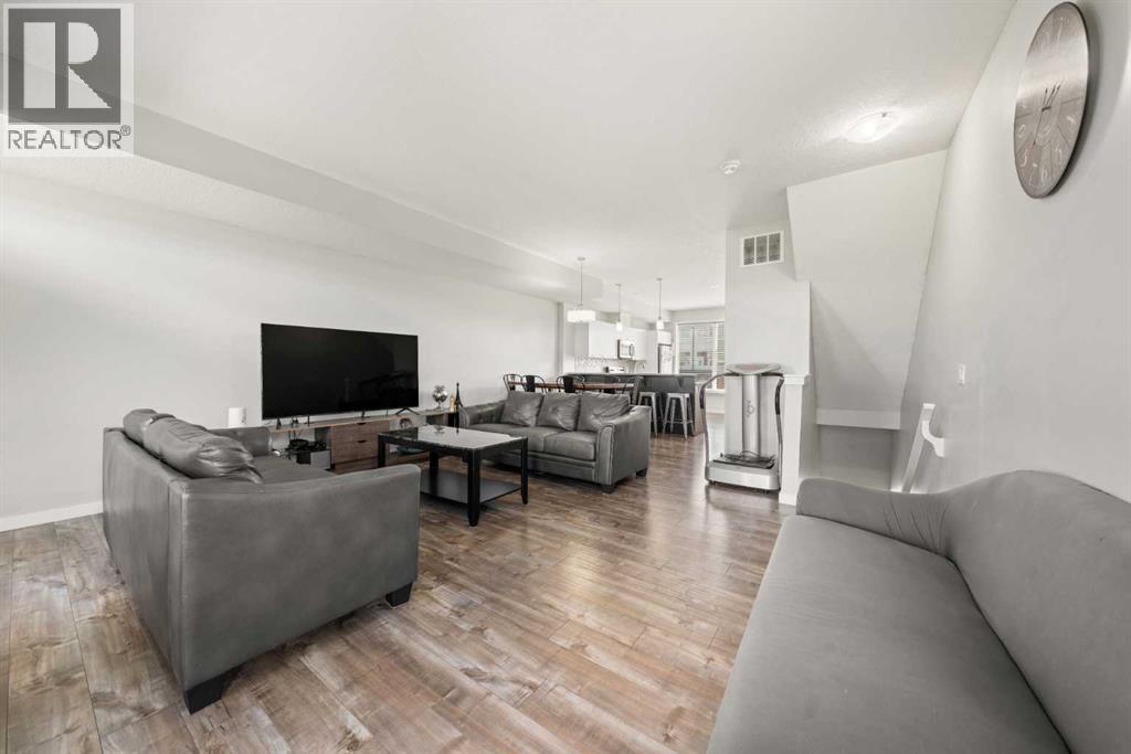 301, 70 Saddlestone Drive Ne, Calgary, Alberta  T3J 0W4 - Photo 5 - A2266394