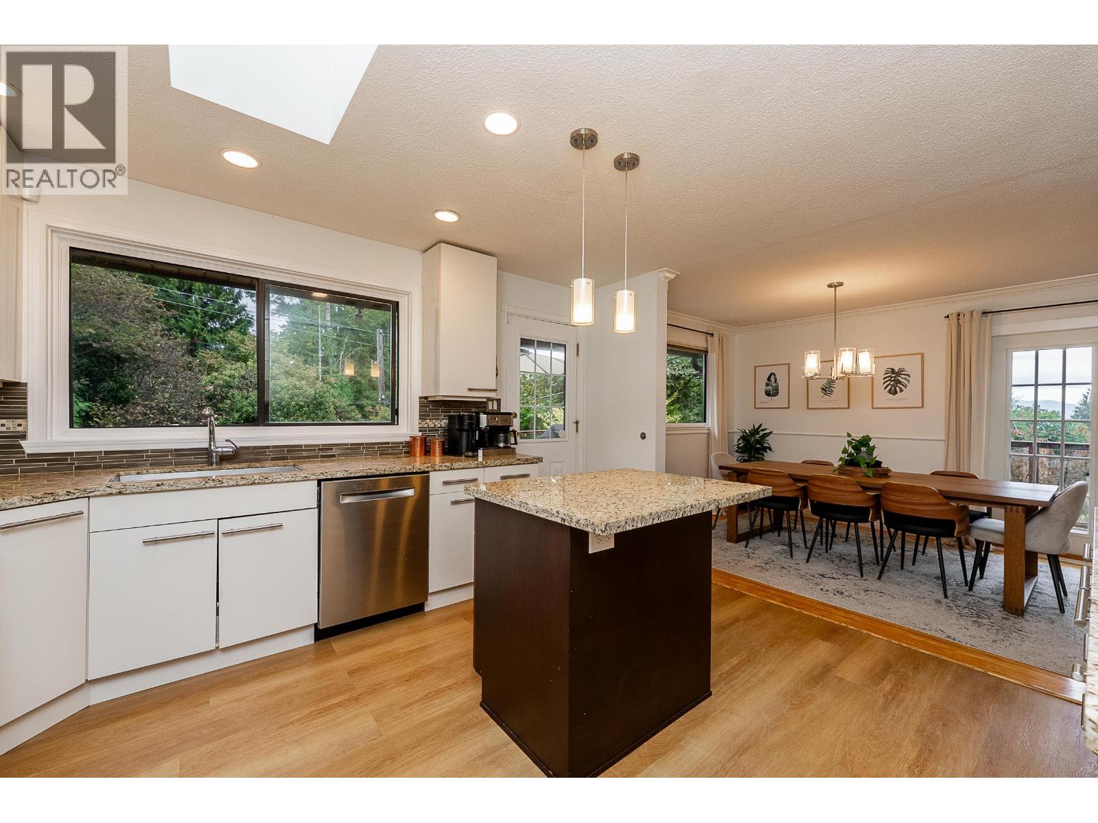 2988 Fleet Street, Coquitlam, British Columbia  V3C 3R8 - Photo 12 - R3061534