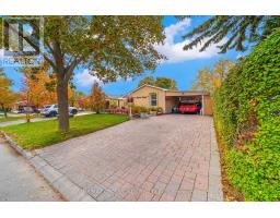49 TUNMEAD SQUARE, Toronto, Ontario