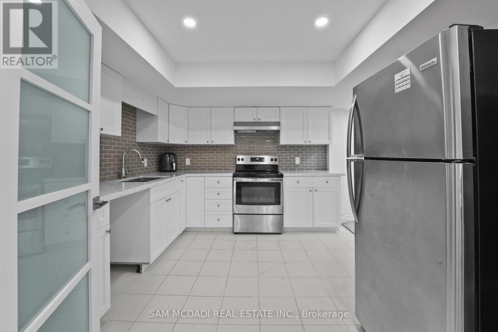 4008 Highland Park Drive, Lincoln, Ontario  L3J 0T1 - Photo 42 - X12479765