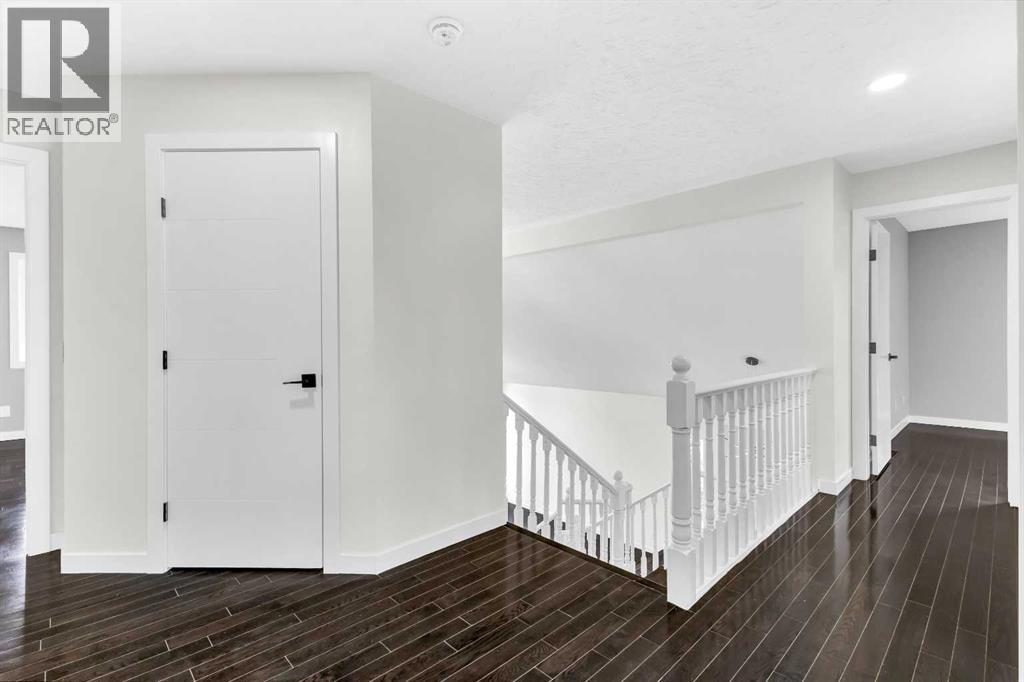 919 Shawnee Drive Sw, Calgary, Alberta  T2Y 2G8 - Photo 33 - A2248062