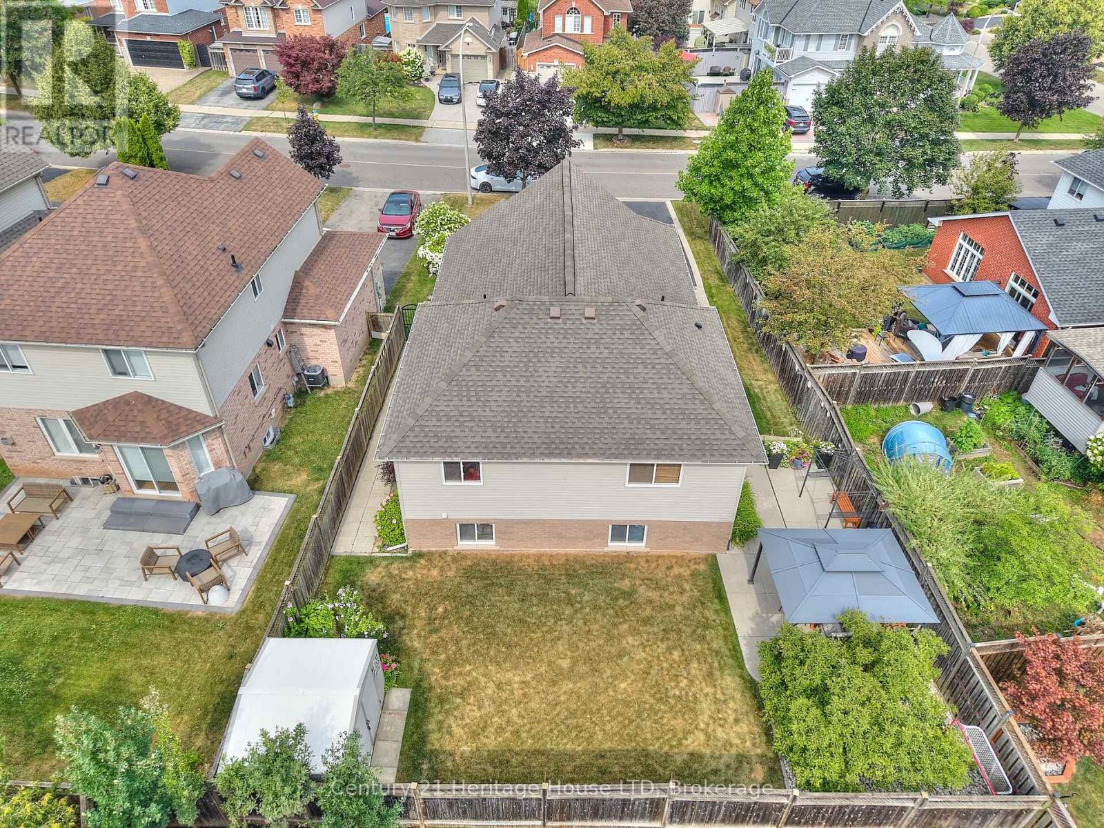 222 Dorchester Drive, Grimsby, Ontario  L3M 5K8 - Photo 36 - X12335197