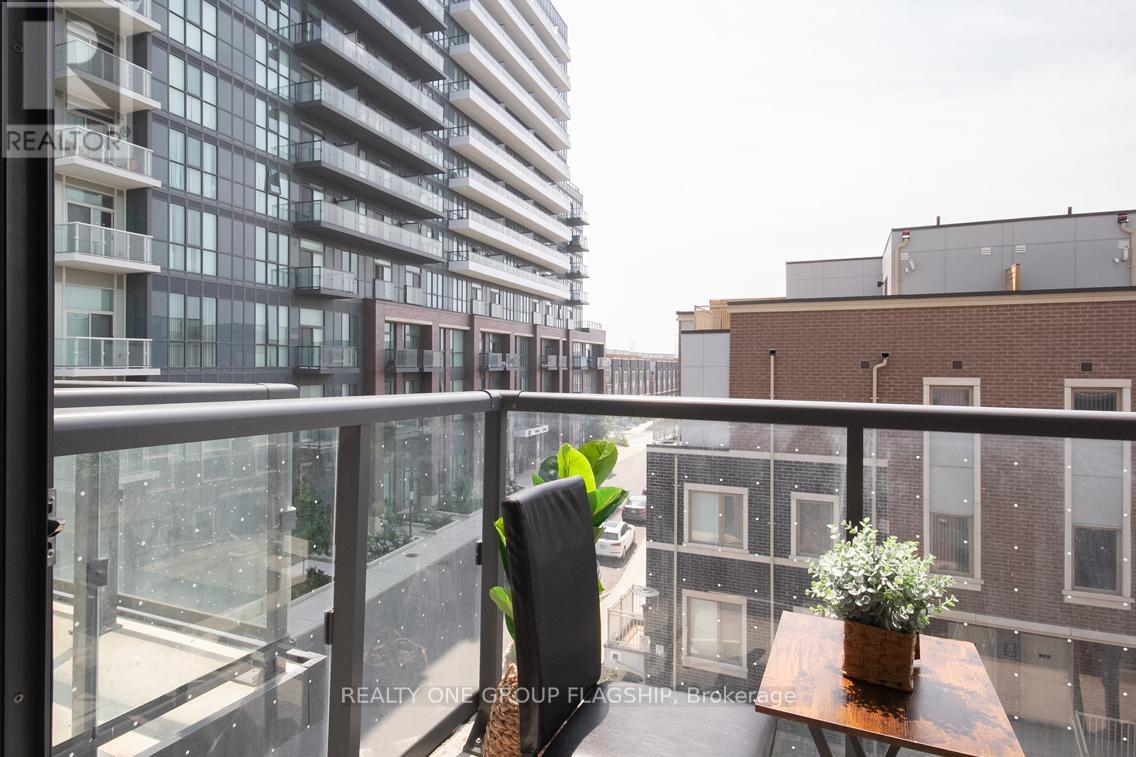 308e - 38 Honeycrisp Crescent, Vaughan, Ontario  L4K 0M8 - Photo 14 - N12479774